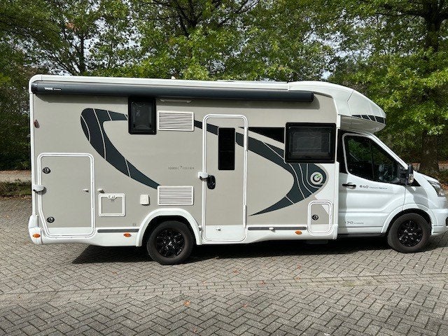 Chausson 640 Titanium Premium Nordic Edition, Caravans en Kamperen, Automaat, Elektrische ramen, Ford, Vloeistofverwarming