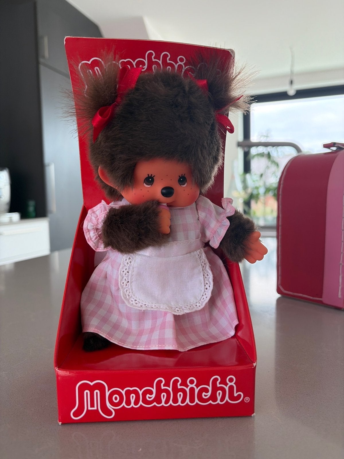 Nieuw in doos - Sekiguchi Monchhichi 'Waitress Girl' (20 cm), Ophalen of Verzenden