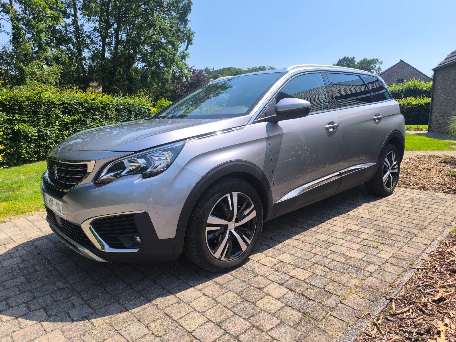 Peugeot 5008 met 7 zitplaatsen  #benzine #euro 6d  GARANTIE, Auto's, Dealer onderhouden, Leder en Stof, Handgeschakeld, 5 deurs