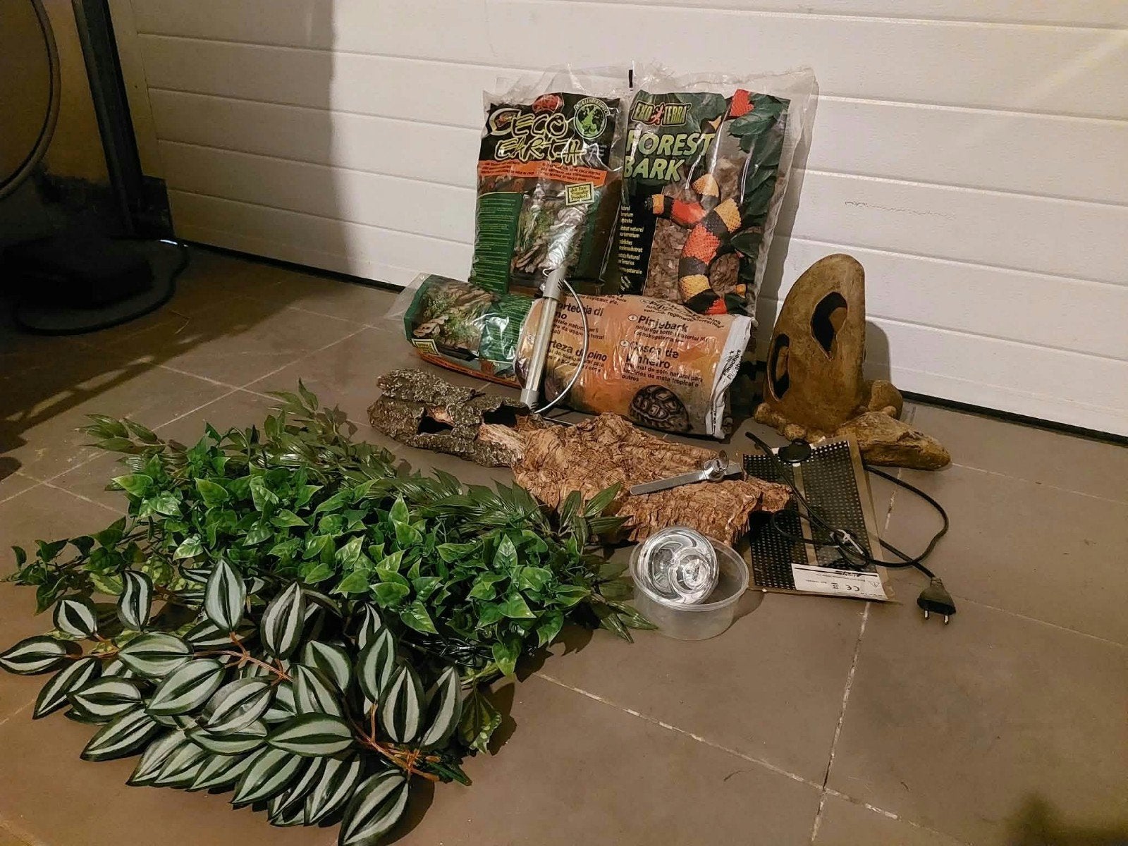 inhoud terrarium en diepvriesmuizen