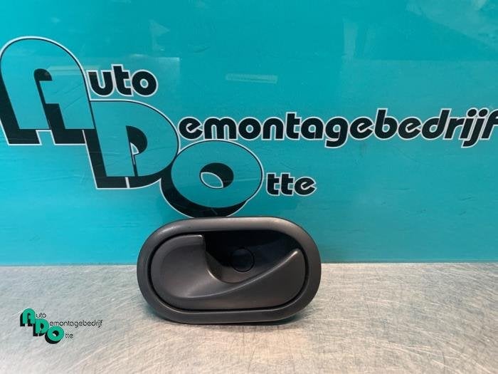 Poignée portière 4portes avant gauche d'un Renault Clio (C, Renault, -, 3 mois de garantie, Utilisé