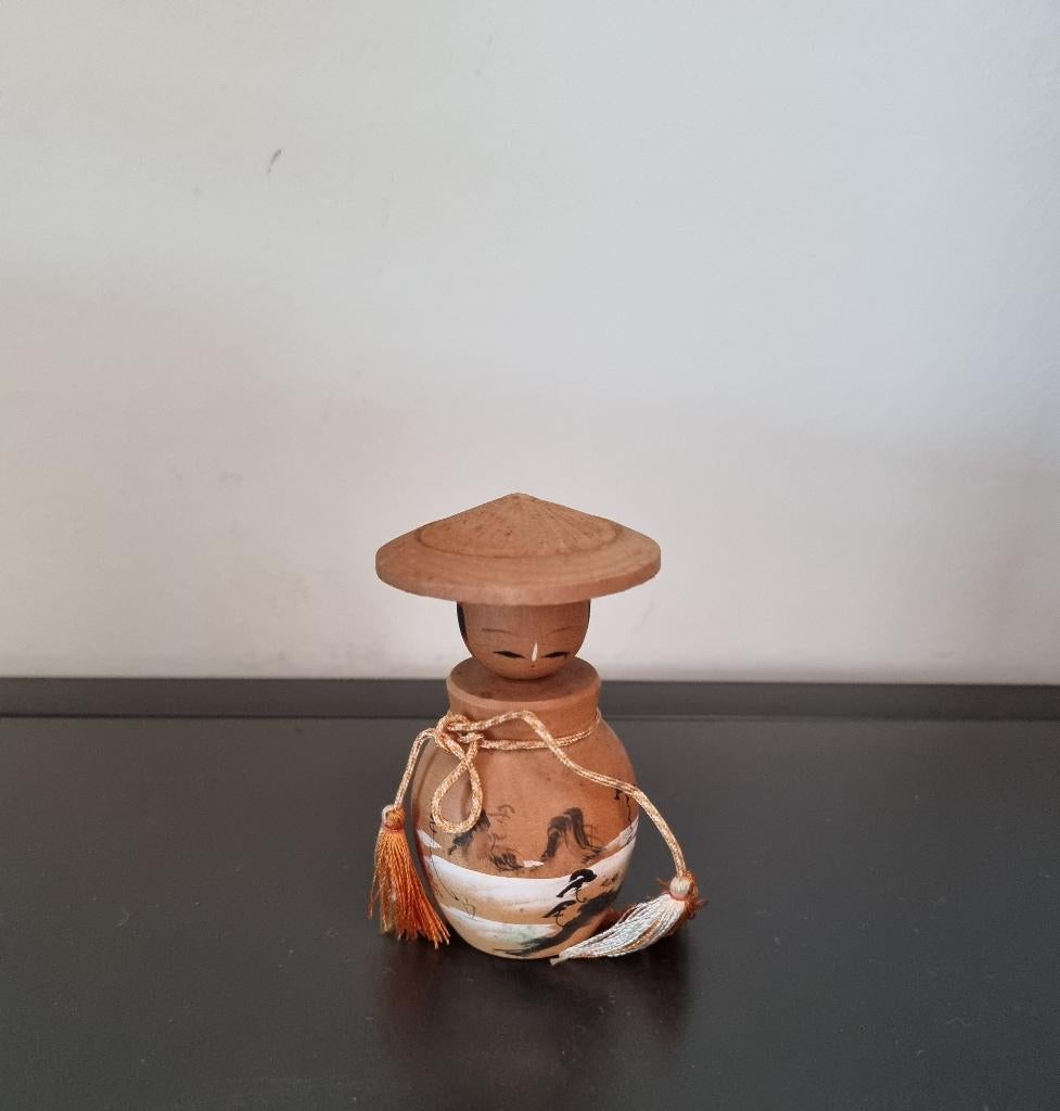 Joli kokeshi à tête pompée Omiyage, Envoi