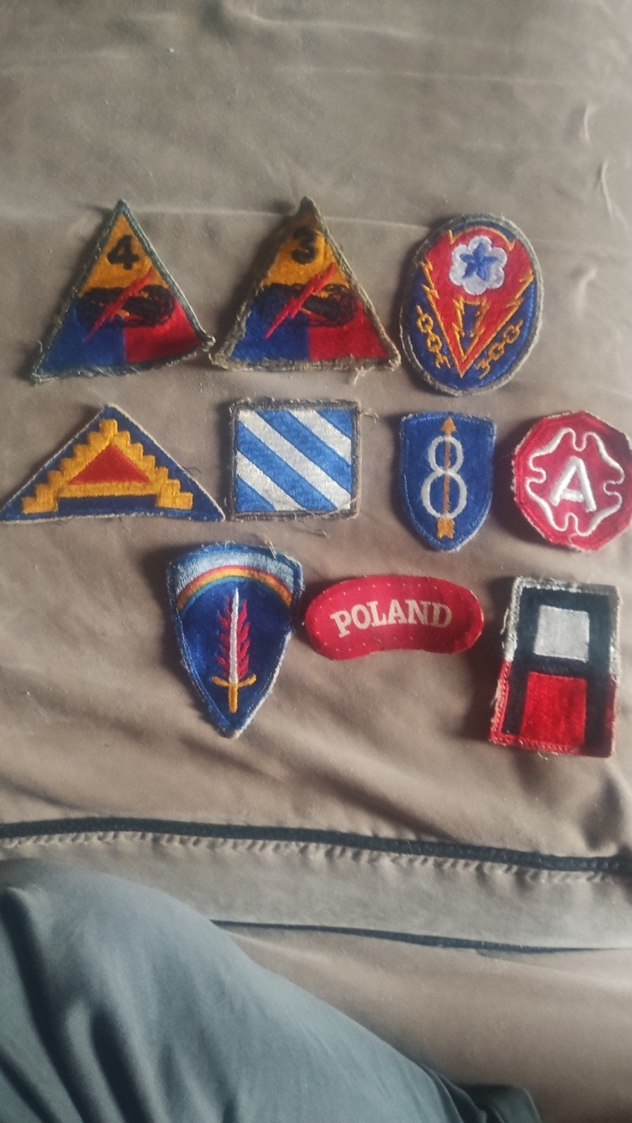 10 insignes WW2, Enlèvement ou Envoi