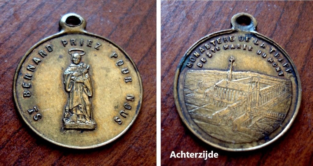 Oud medailletje met Sint Bernard en Monastère de la Trapp, Verzenden, Gebruikt, Overige typen, Christendom | Katholiek