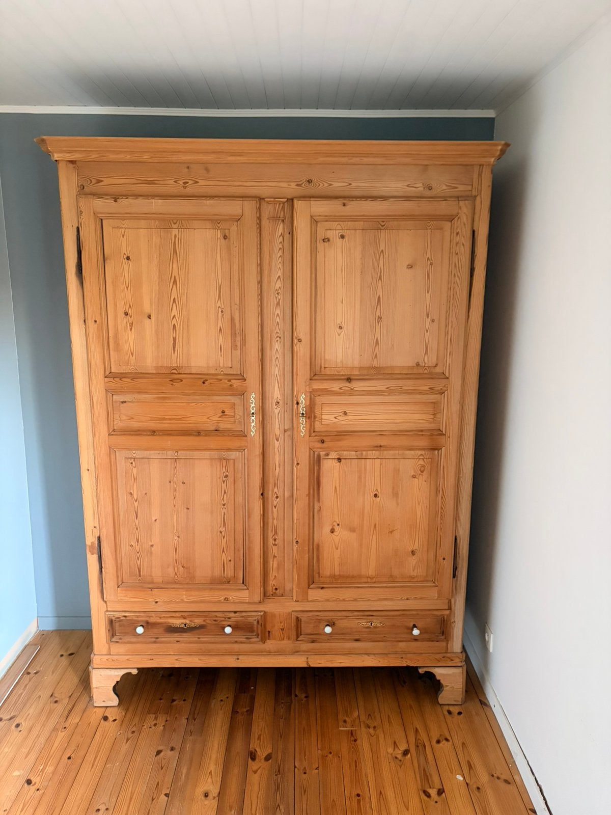 Garde robe ancienne en pin, Antiquités & Art, Enlèvement