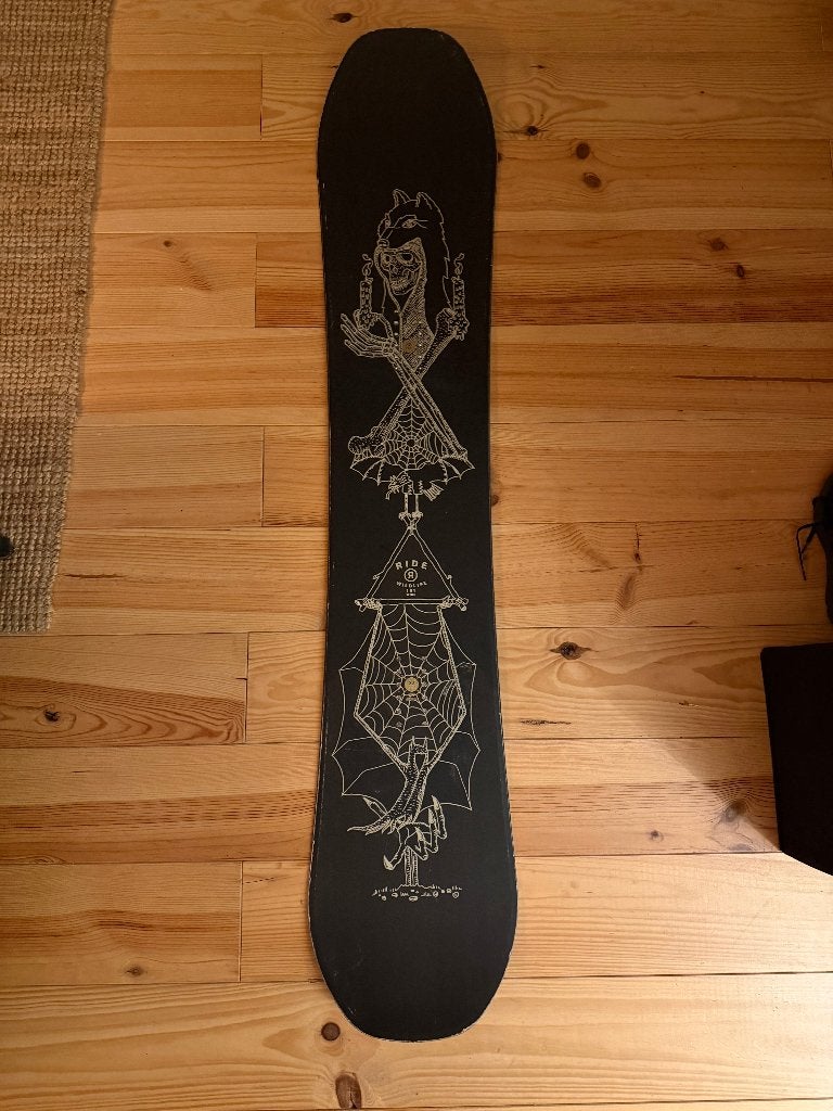 Snowboard RIDE Wildlife 161 cm + fixations RIDE EX XL, Sports & Fitness, Snowboard, Enlèvement, Utilisé, Fixations