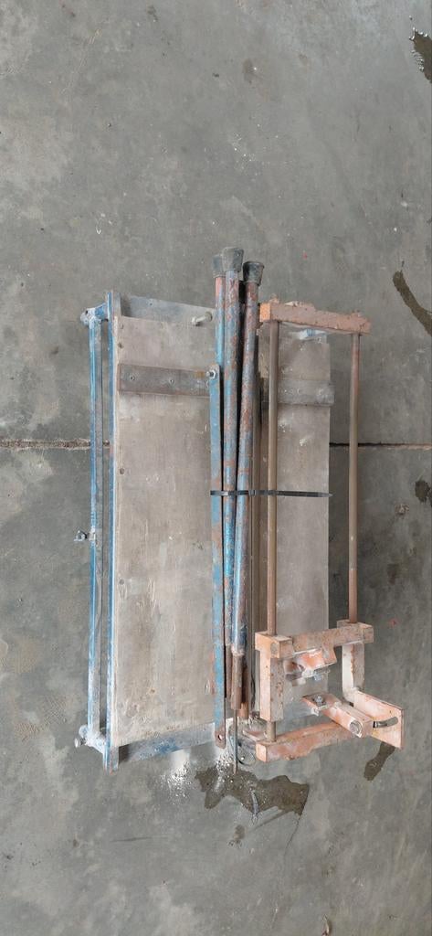 Tegelzaagtafel zonder slijpmachine, Ophalen