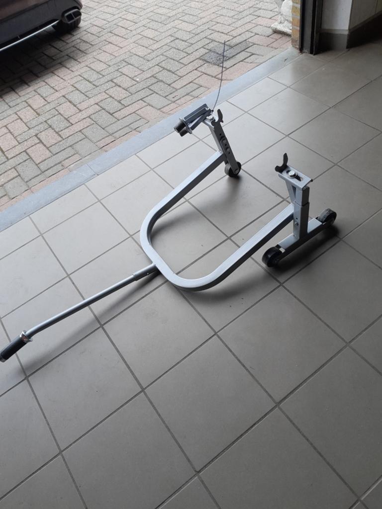 moto paddoc stand, Motoren, Ophalen