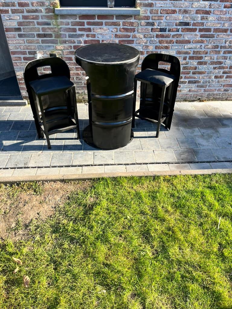 Olivat voor mancave, Tuin en Terras, Ophalen, Zo goed als nieuw