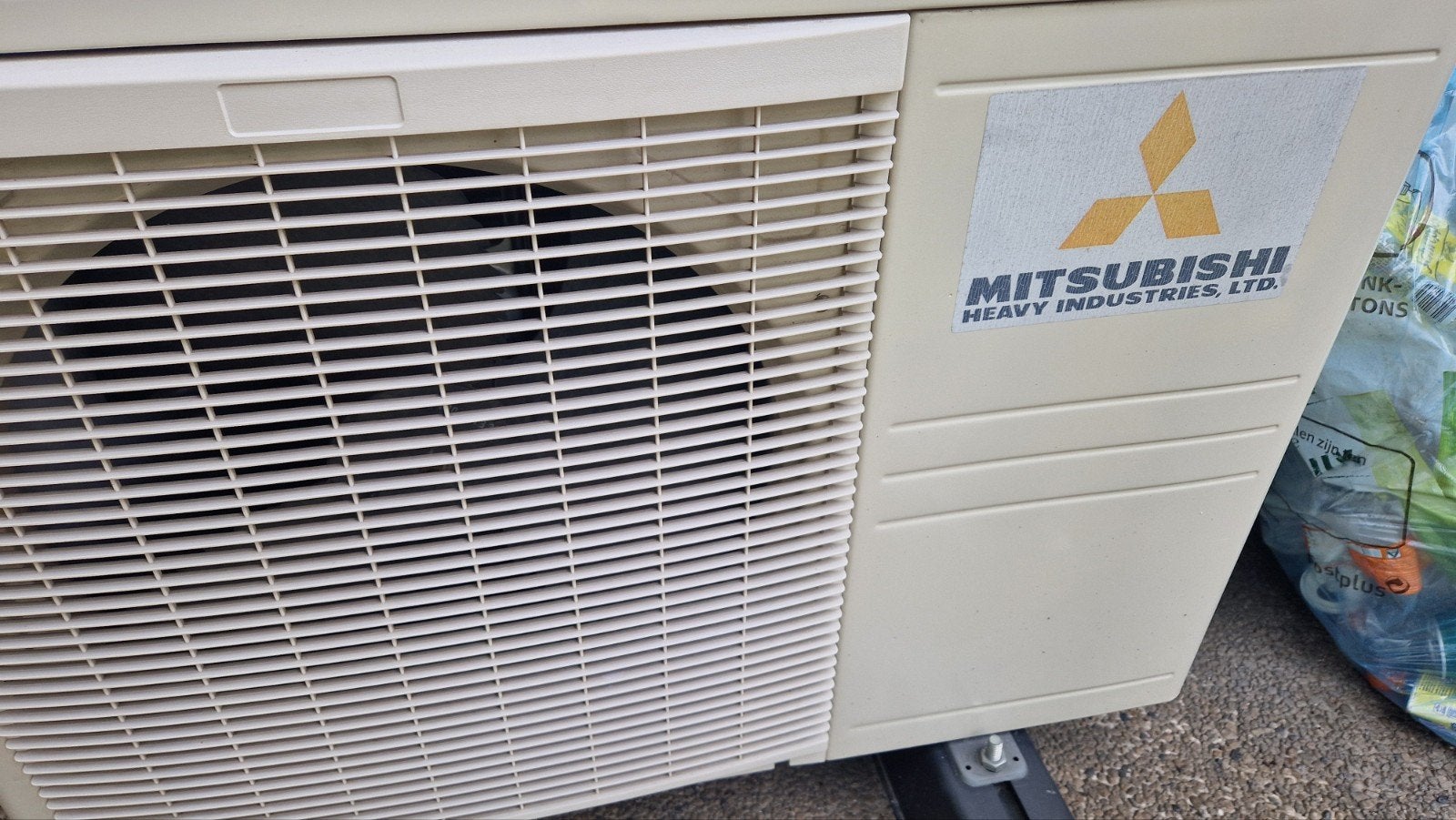 Airco met buiten unit. Mitsbischi, Ophalen