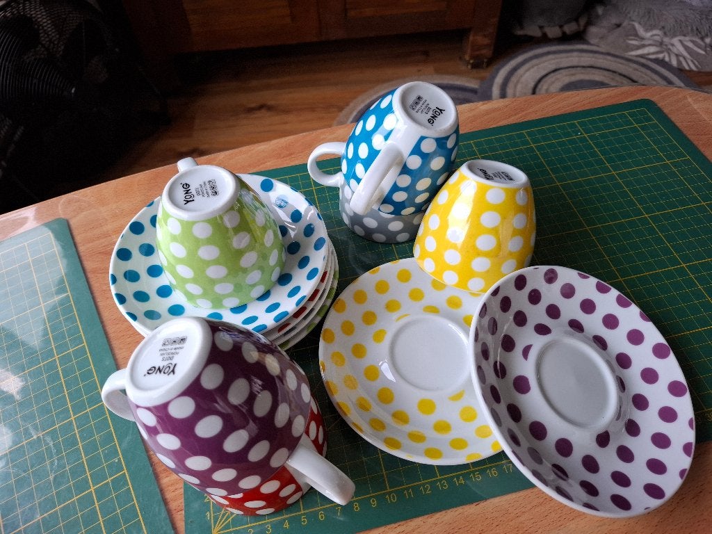 vrolijk koffiesetje, Ophalen