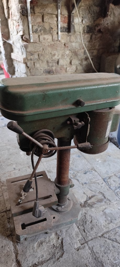 Foreuse sur colonne sans mandrin., Bricolage & Construction, Enlèvement, Utilisé, Foreuse sur colonne, 600 watts ou plus