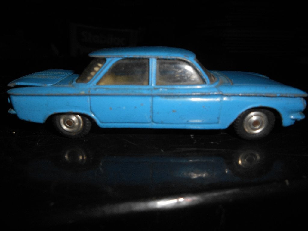 Dinky Toys Chevrolet Corvair, Hobby & Loisirs créatifs, Enlèvement ou Envoi, Dinky Toys