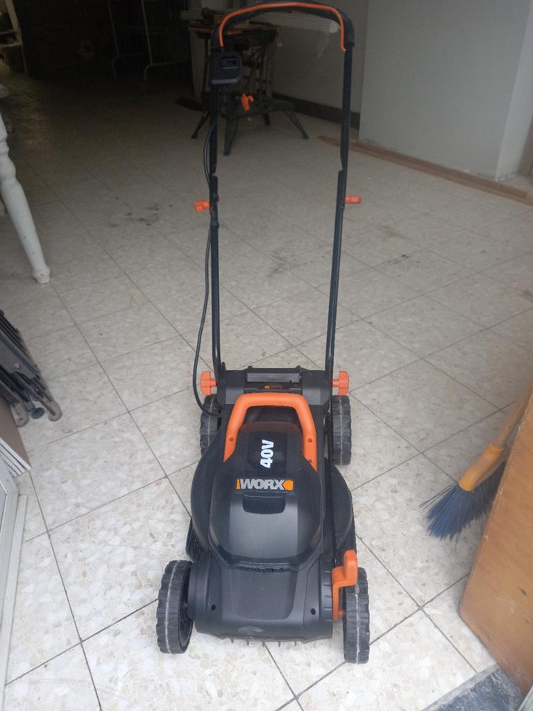 Tondeuse sur batterie worx .sans batterie ni chargeur, Neuf, Tondeuses à gazon sur batterie, Vitesses, Worx