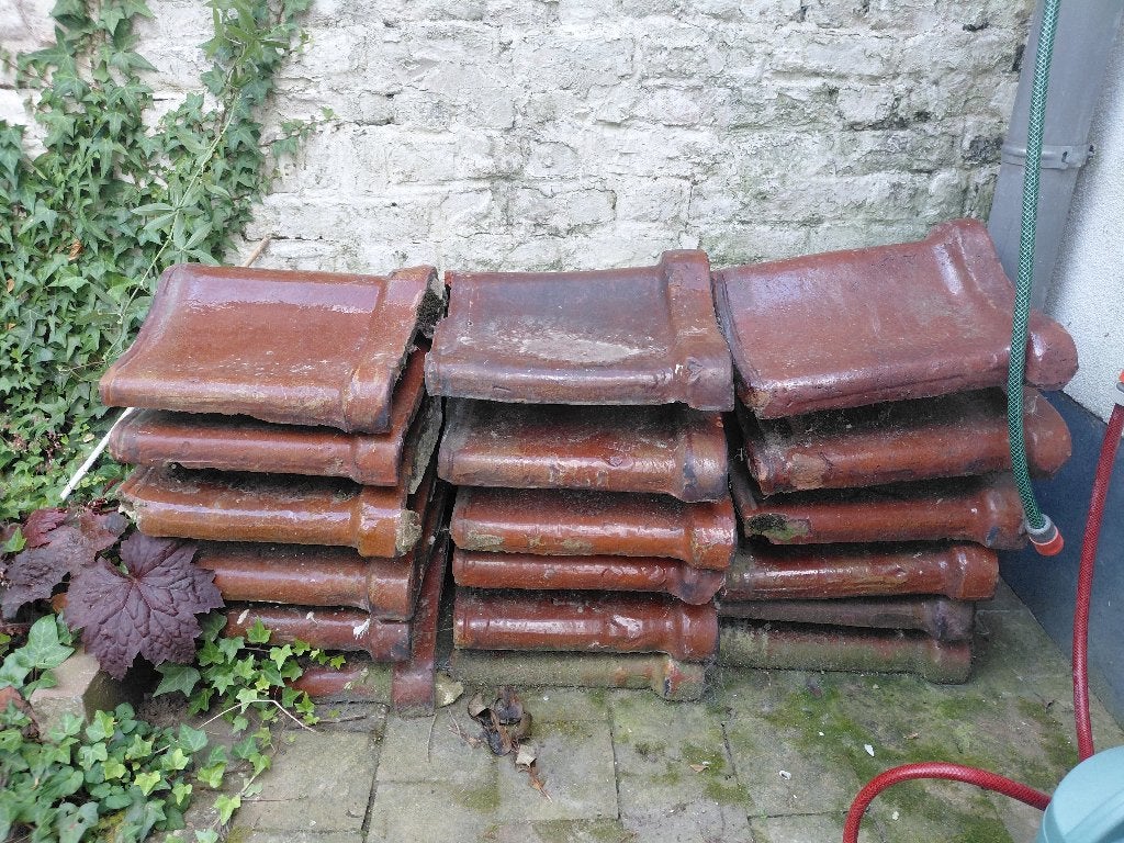Anciens couvre-murs en grès vernissé. Prix pour le lot., Enlèvement, Utilisé