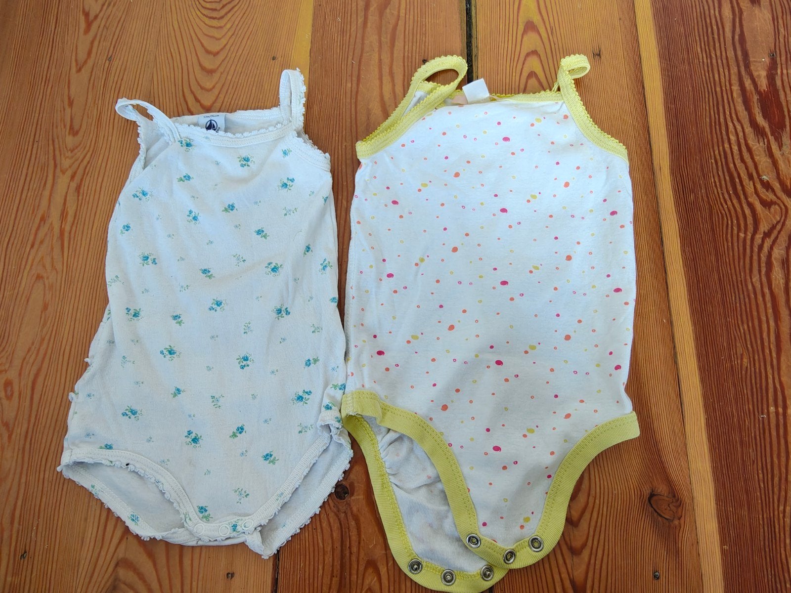 2 body's zonder mouwen (Petit Bateau en Lupilu)- 12m - 74cm, Enfants & Bébés, Enlèvement, Utilisé, Fille, Vêtements de nuit ou Sous-vêtements