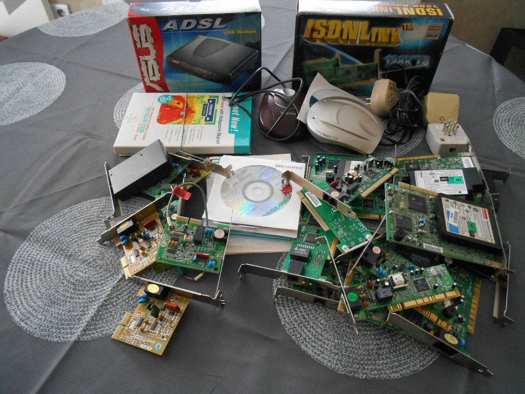 ADSL/DSL modems - router/modem/wifi - Firewire cards Vintage, Computers en Software, Vintage Computers, Ophalen of Verzenden