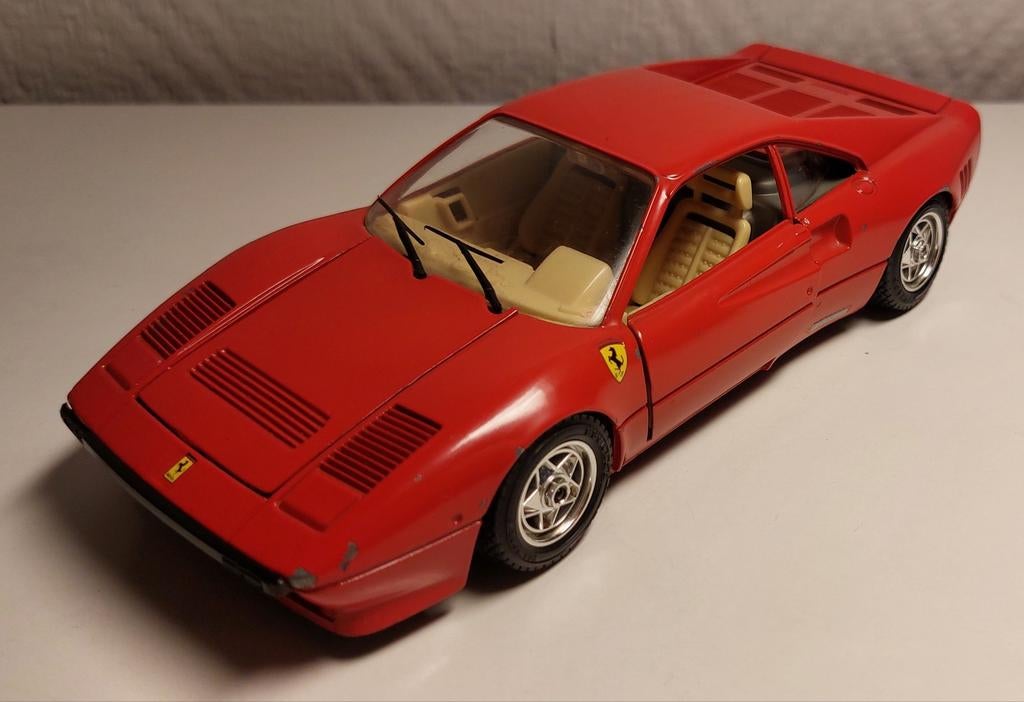Ferrari GTO rouge de la marque Burago, Enlèvement, Utilisé, Voiture, Burago