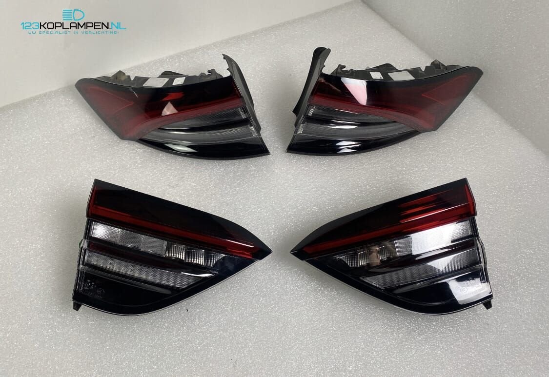 Maserati Levante Facelift Dark Achterlicht links rechts, Maserati, Gebruikt, -, -