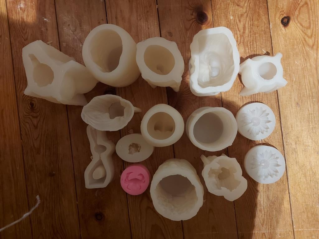 31 kaars mallen + schaakbordmal + 3 zeepmallen, Huis en Inrichting, Woonaccessoires | Kandelaars en Kaarsen, Kaars, Ophalen of Verzenden