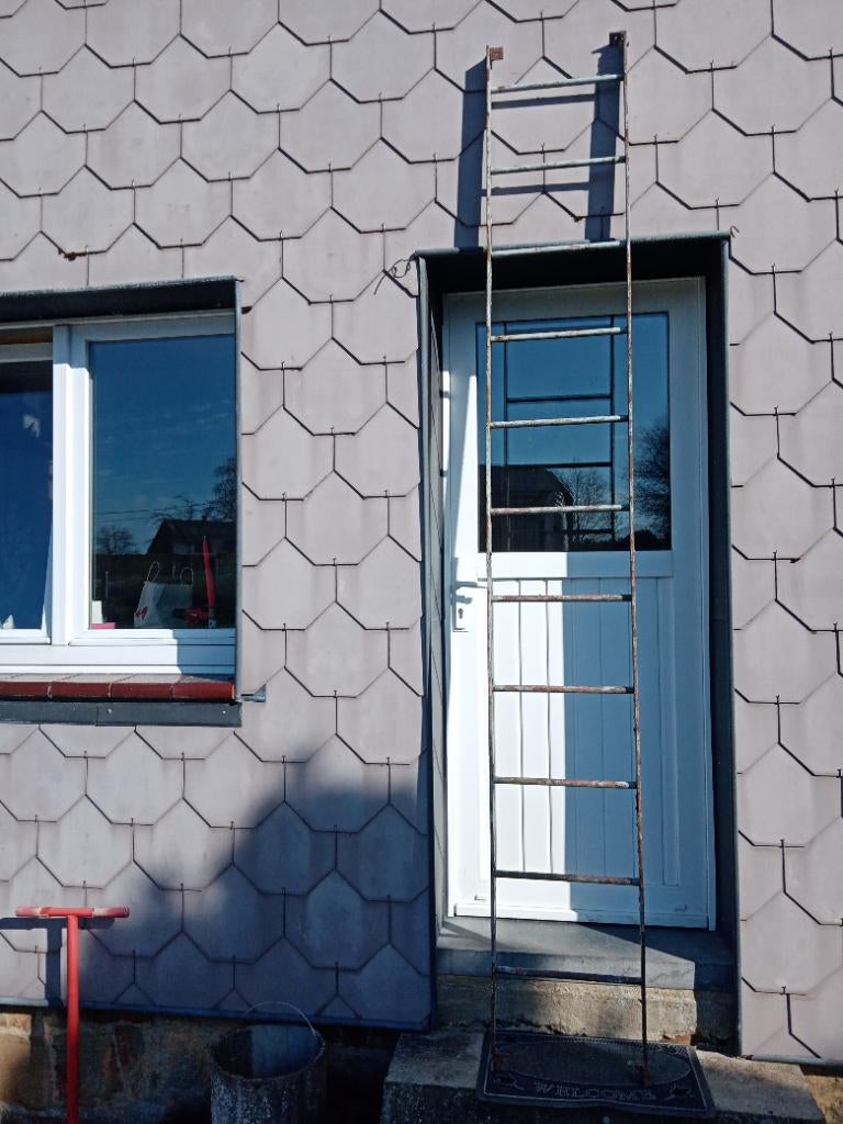 25€..., Bricolage & Construction, Échelles & Escaliers, Utilisé, Échelle, 2 à 4 mètres, Enlèvement