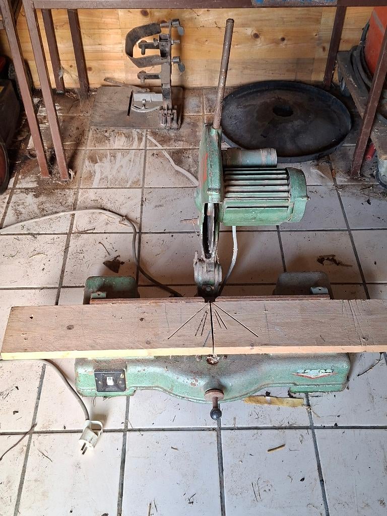 zaagmachine, Doe-het-zelf en Bouw, Ophalen, Gebruikt, Compa, 600 tot 1200 watt