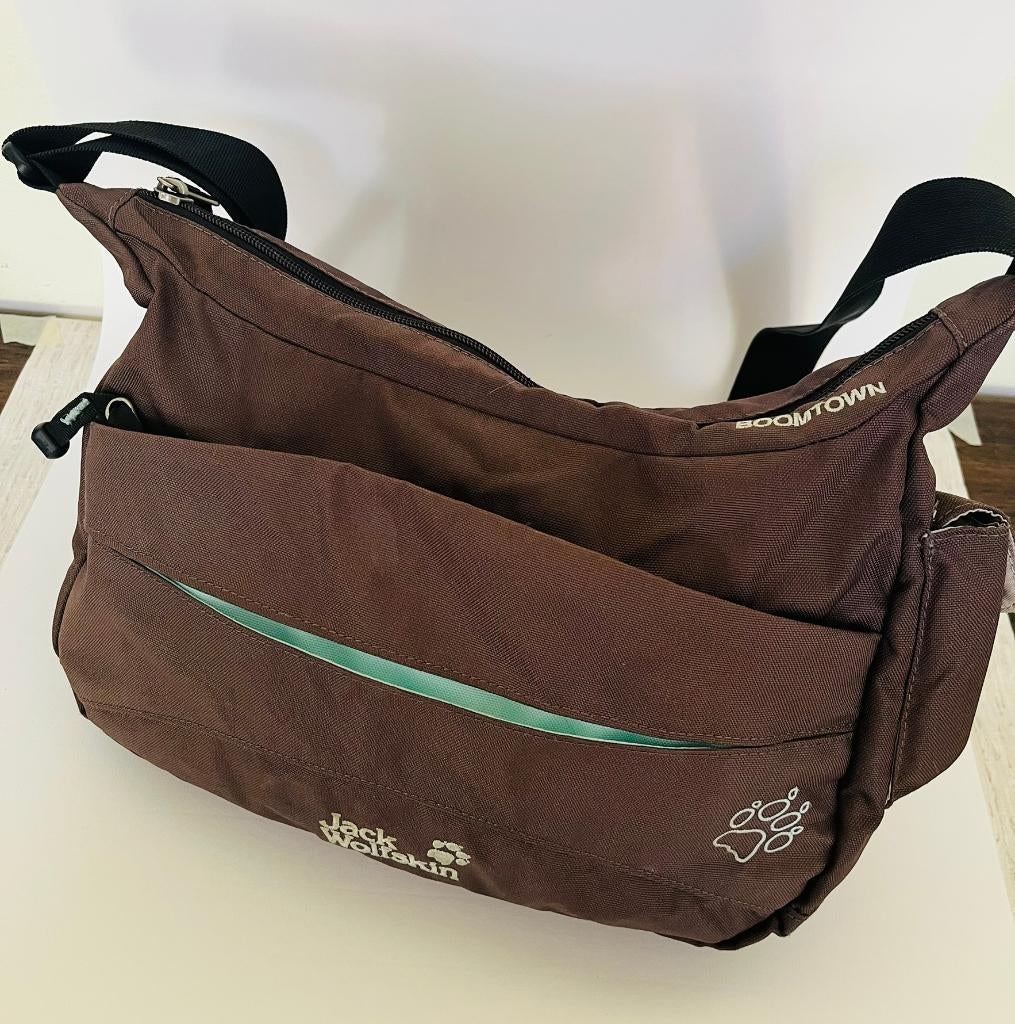 Jack Wolfskin Boomtown schoudertas 35 x 28 cm, Ophalen of Verzenden, Gebruikt, Bruin, Overige merken