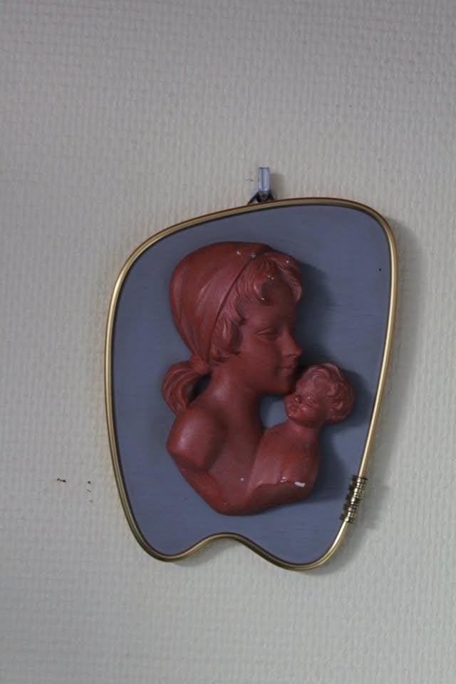 Carli, terracotta muurhanger., Ophalen of Verzenden