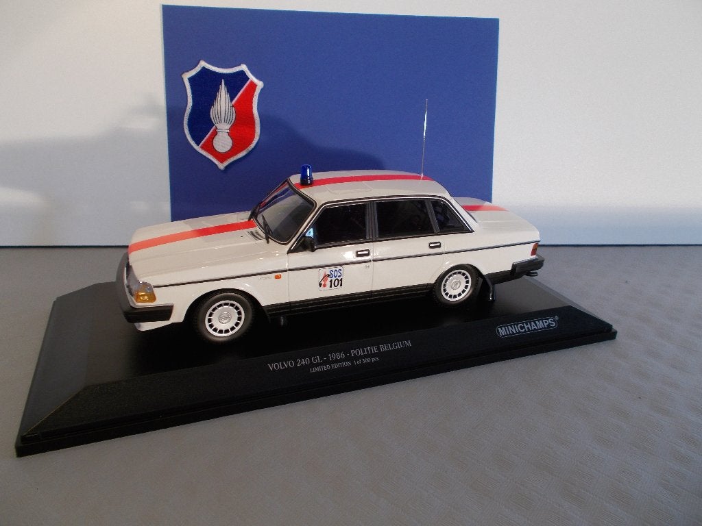VOLVO 240 GL VAN DE WEGPOLITIE - RIJKSWACHT, Verzenden, Nieuw, Auto, MiniChamps