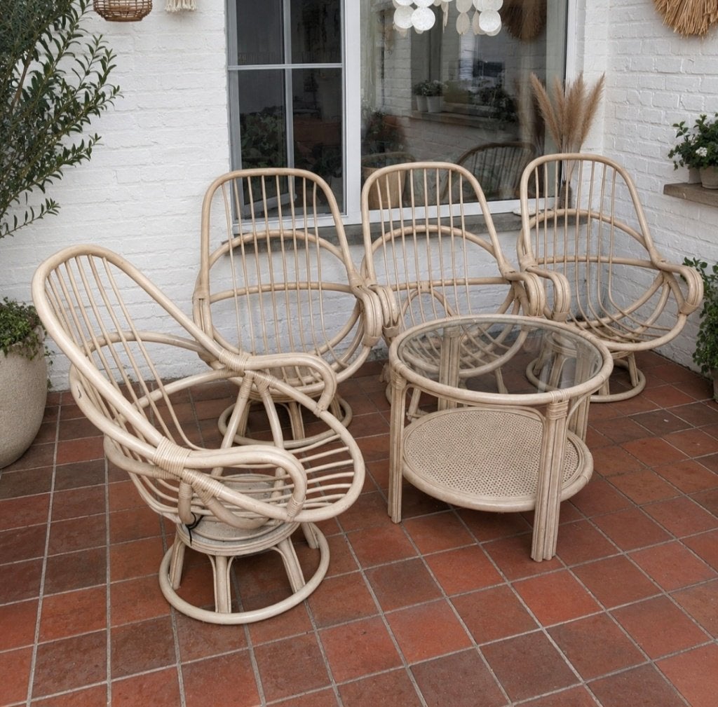 Vintage rotan loungeset – 3 draaistoelen 1 vast plus tafel, Ophalen, Gebruikt, Rotan