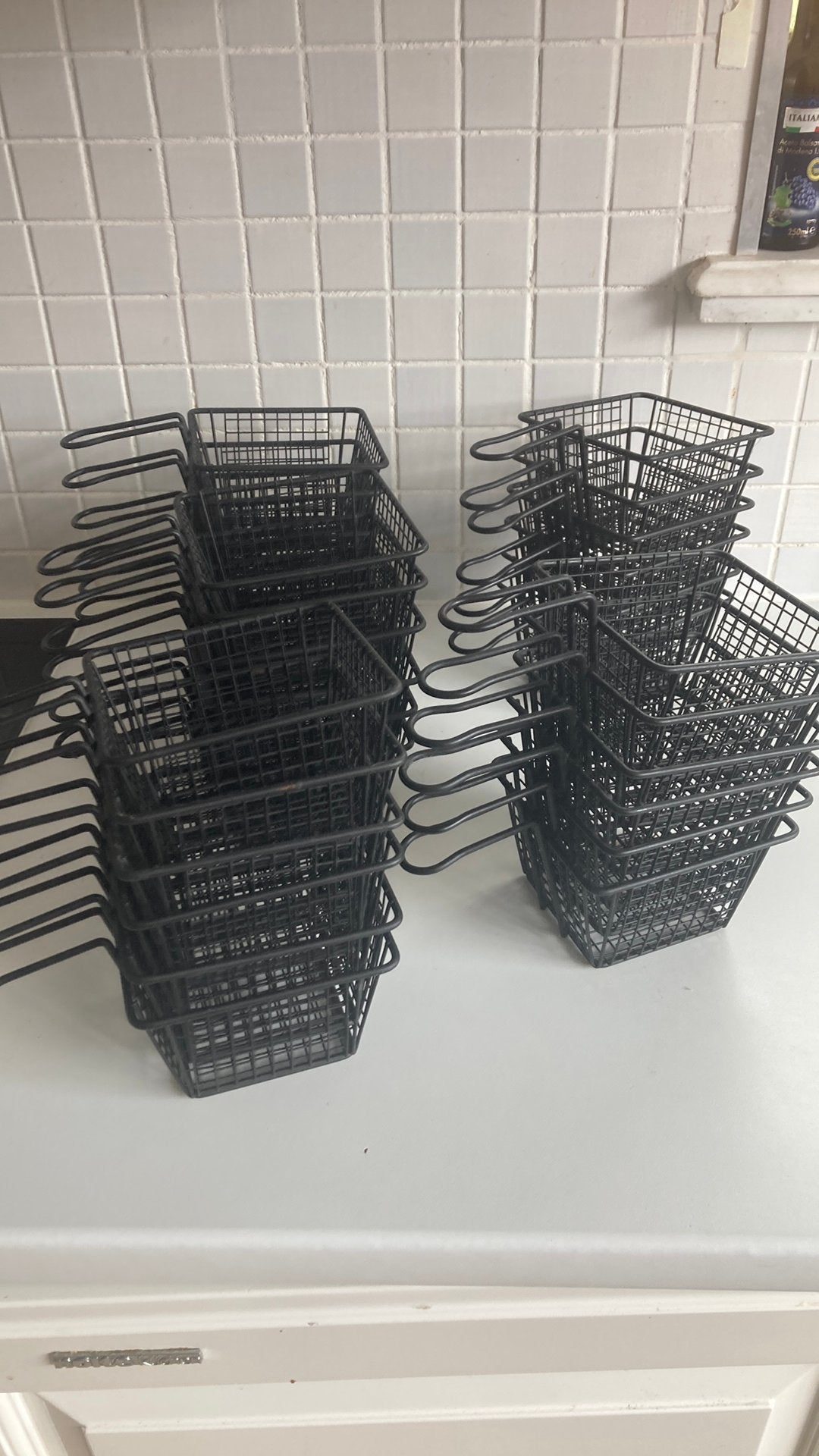 30 frietmandjes zwart, Enlèvement