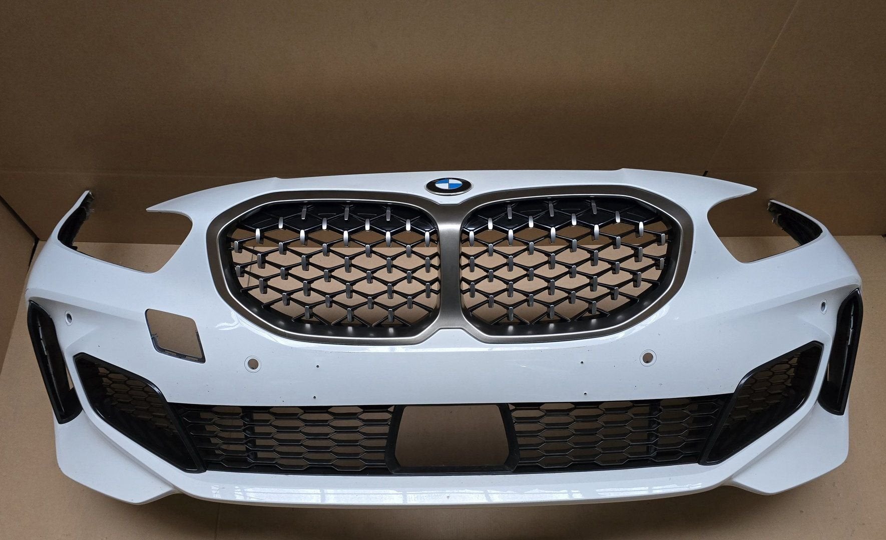 Voorbumper BMW 1 Serie F40 M PERFORMANCE 4xPDC 51118070928, Auto-onderdelen, Gebruikt, -, Voor, Ophalen of Verzenden