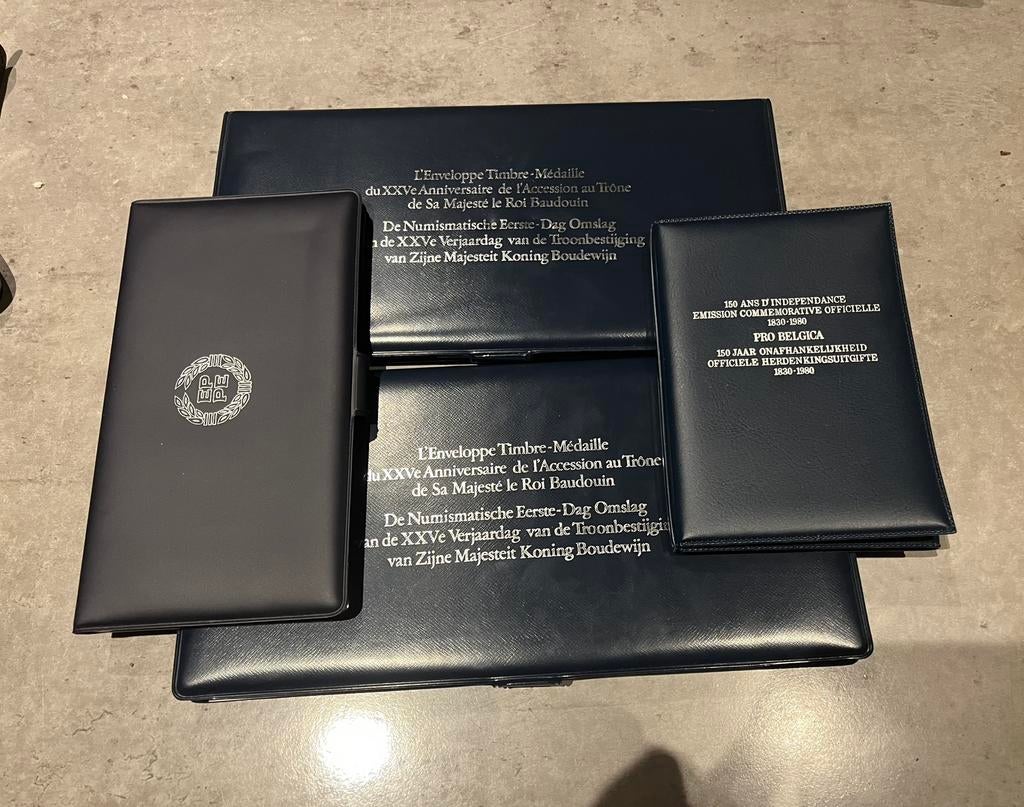 4 Enveloppes met sterling zilver medaille + postzegels, Ophalen, Zilver