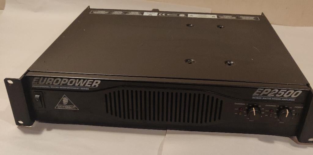 Amplificateur Behringer Europower EP2500, Musique & Instruments, Amplis | Clavier, Moniteur & Sono, Utilisé, 1000 watts ou plus