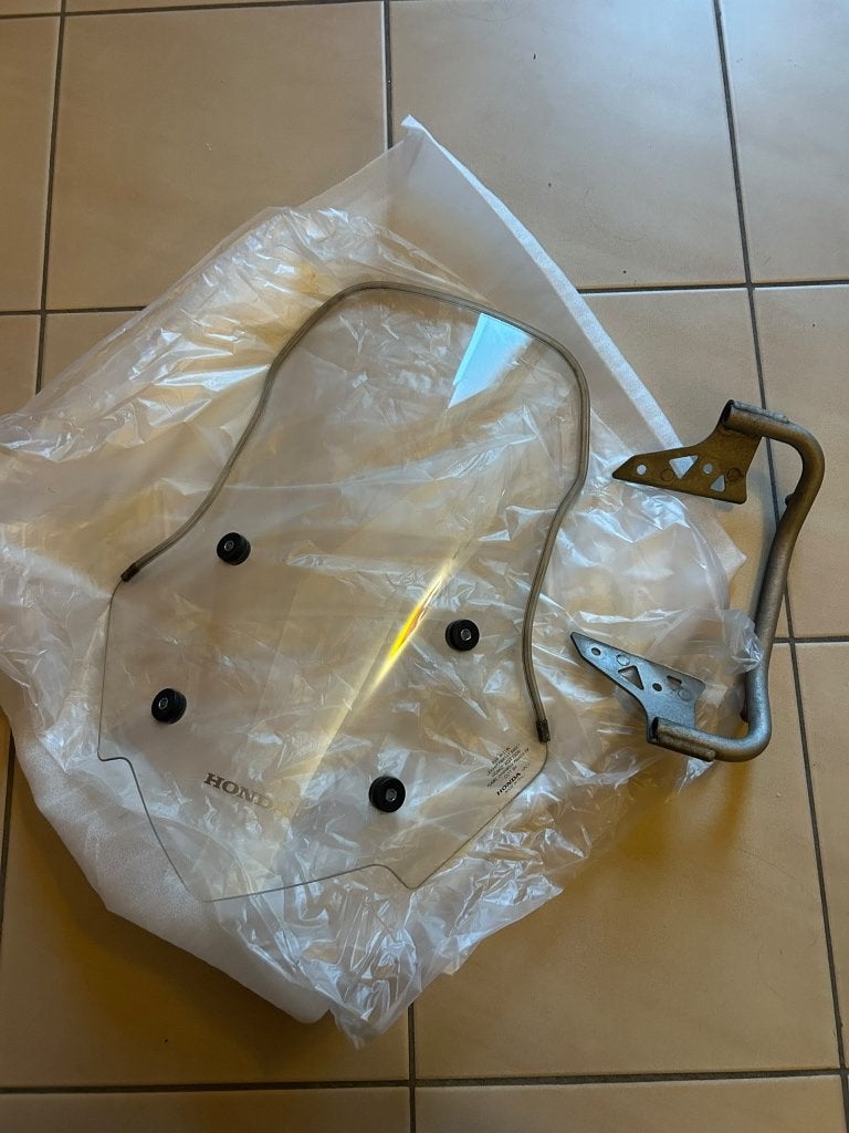 Pare-brise Honda, Enlèvement, Utilisé