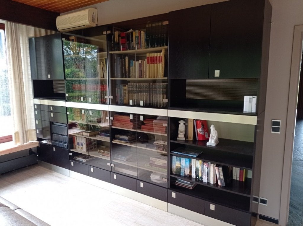 bibliotheekkast modern, Huis en Inrichting, Ophalen, Met deur(en), Glas, Zo goed als nieuw