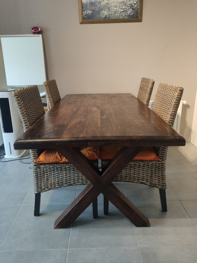 Table à manger en bois massif + 4 chaises en rotin/osier, Maison & Meubles, Tables | Tables à manger, Quatre personnes, 150 à 200 cm