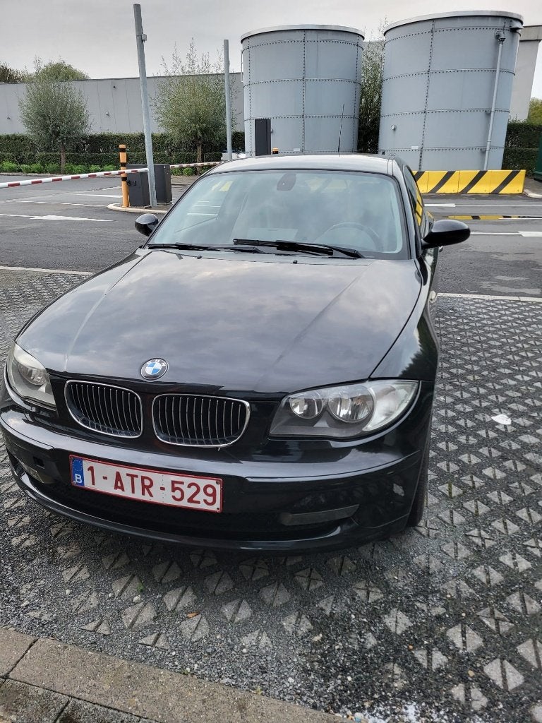 BMW 116I met 188...km gekeurd, Autos, Cuir, Boîte manuelle, Entretenue par le concessionnaire, Noir