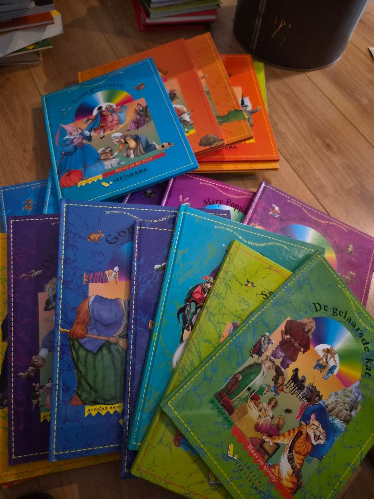 Collectie van 46 sprookjes incl vertel CD's, Enlèvement