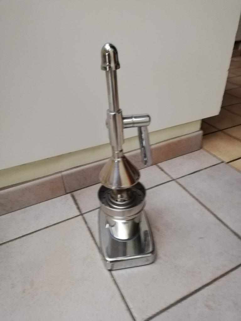 Sinaasappelpers, Ophalen