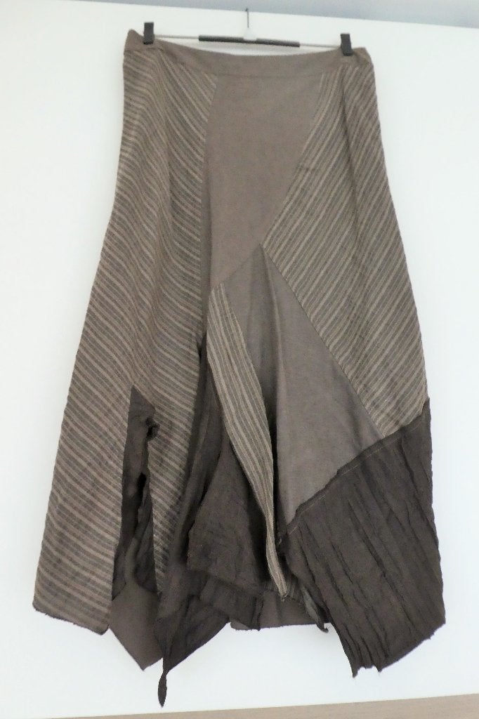 Jolie Jupe Brun/taupe Bas Asymétrique T.38, Vêtements | Femmes, Enlèvement, Porté, Taille 38/40 (M), Brun