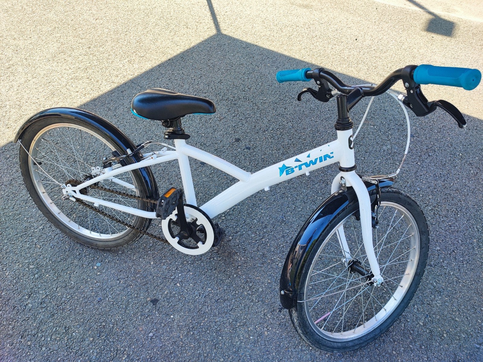 B, Vélos & Vélomoteurs, Enlèvement