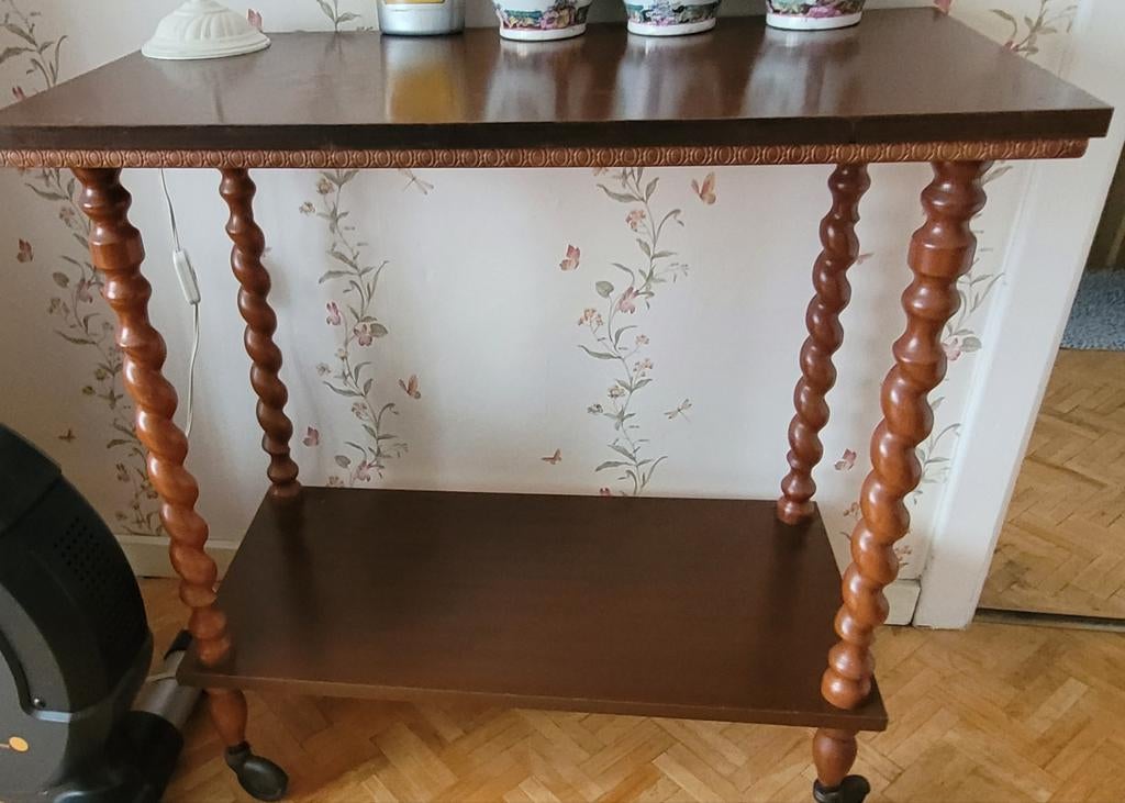 Houten bijzettafel op wieltjes, Ophalen