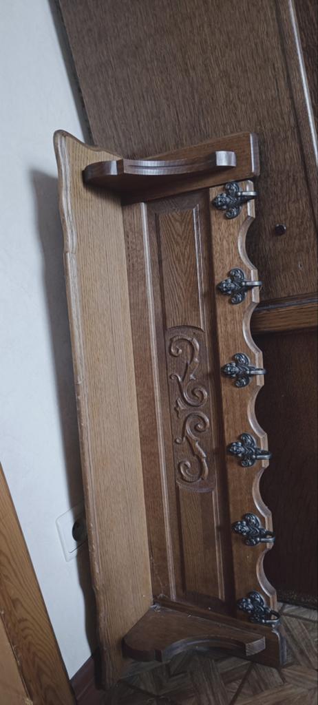 Porte-manteaux, Enlèvement