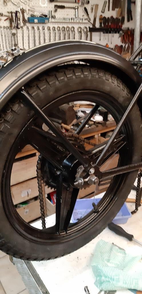 Cherche Roues Peugeot 103, Enlèvement, Utilisé, Autres modèles