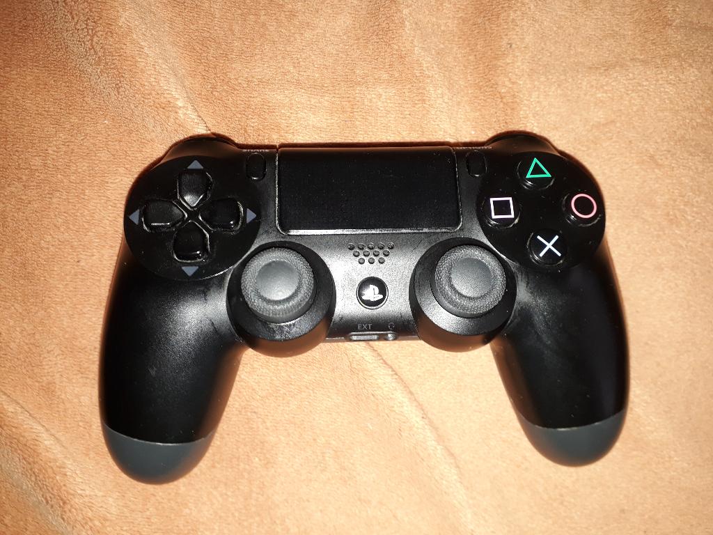 Manette Dualshock 4 pour PS4/PC avec sticks TMR, Consoles de jeu & Jeux vidéo, Sans fil, Reconditionné, Enlèvement, PlayStation 3