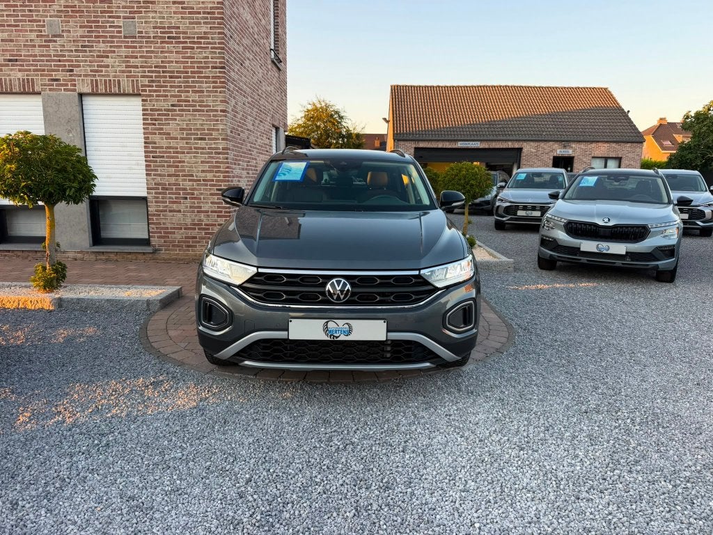 Volkswagen T-Roc 1.0 TSI GOAL 115PK *11953KM* NAV 1 EIGENAAR, Bedrijf, 3 cilinders, SUV of Terreinwagen, Zilver of Grijs