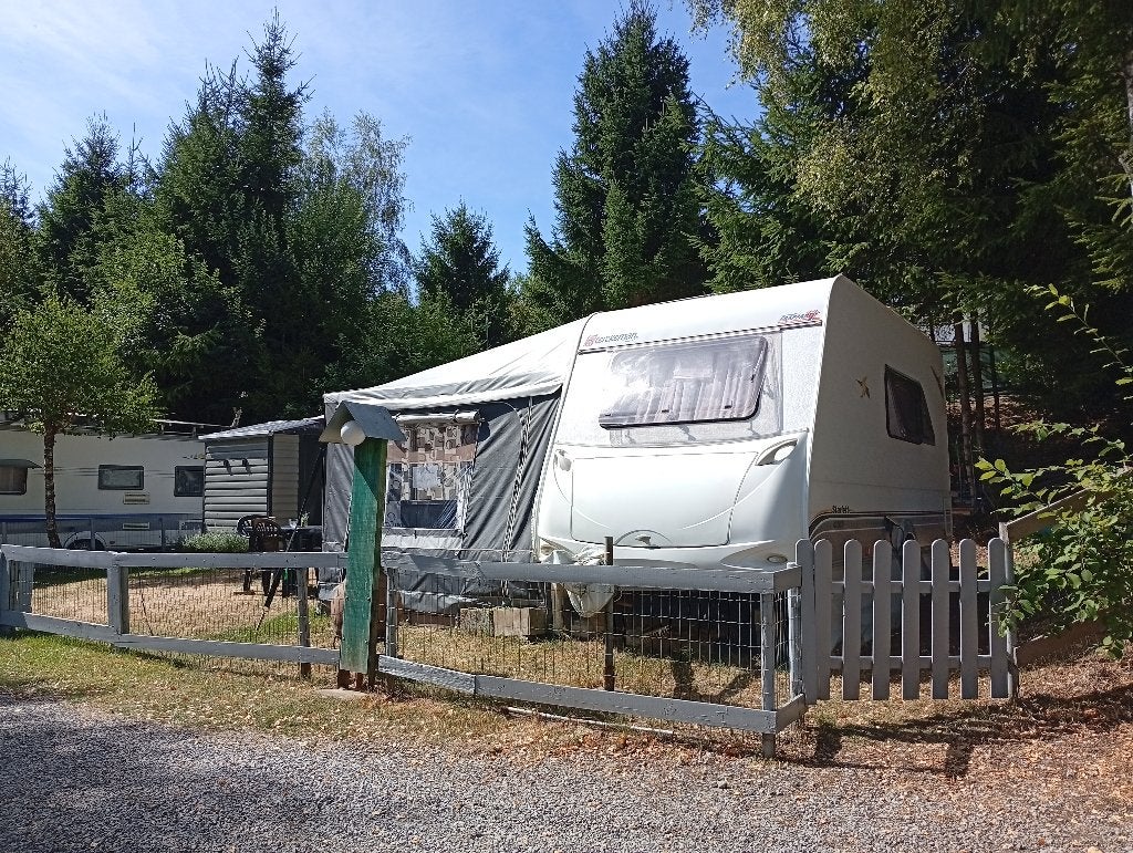 Caravane Sterckeman 420CP avec auvent 4 saisons meublé., Jusqu'à 4, Sterckeman, 750 - 1000 kg, Particulier
