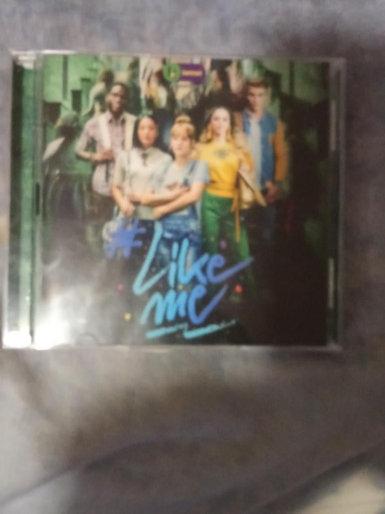 Like me met 32 tracks cd, Cd's en Dvd's, Ophalen of Verzenden, Zo goed als nieuw, Muziek, 6 tot 9 jaar