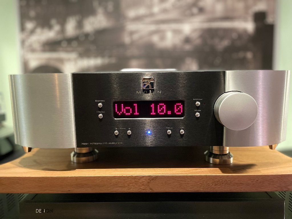 Moon 700i v2 geïntegreerde versterker, Audio, Tv en Foto, Versterkers en Ontvangers, Zo goed als nieuw, 120 watt of meer, Stereo